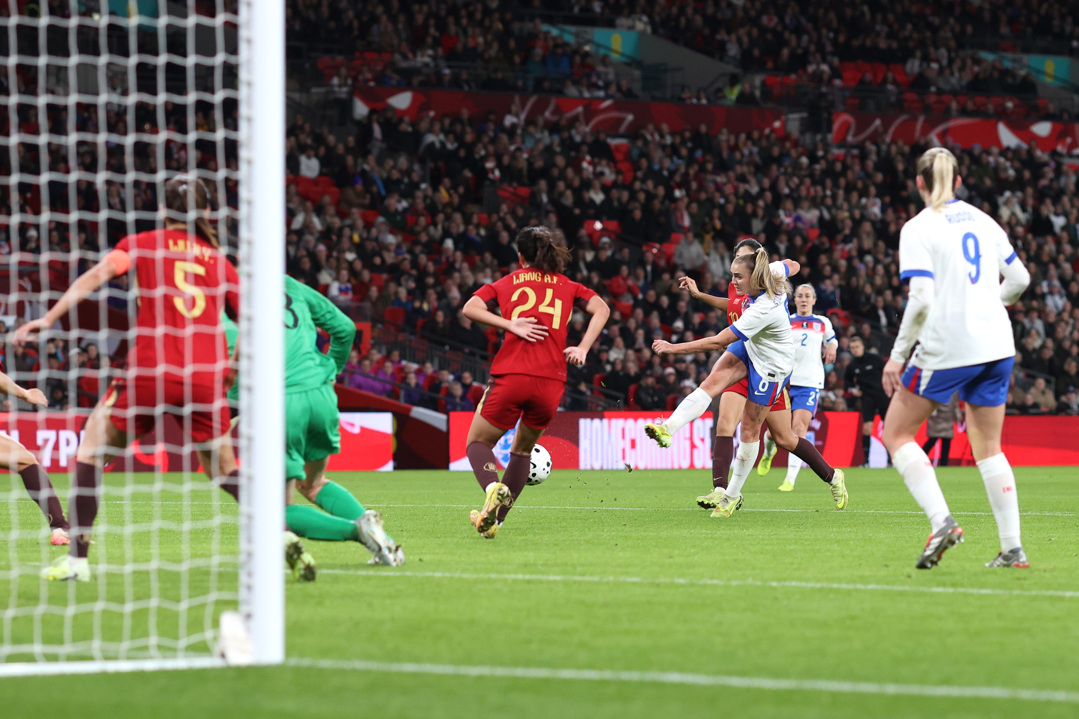 北青：友谊赛踢成“友尽赛”，中国女足与世界